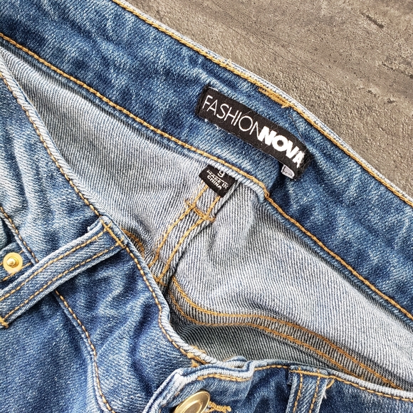 Denim Classic Fashion Nova Flare Jean - Picture 3 of 3